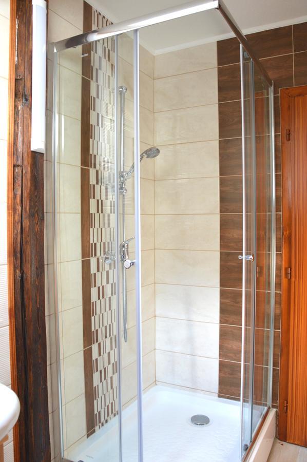 Pod Hradom Restaurant & Pension Топольчани Экстерьер фото